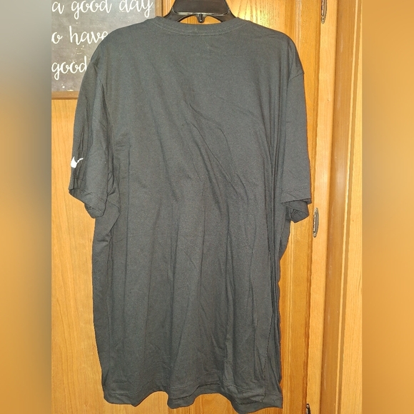 Nike Tee Misprint 2023 NFC South Champions Atlanta Falcons Short Sleeve Tee. XL - Picture 8 of 8